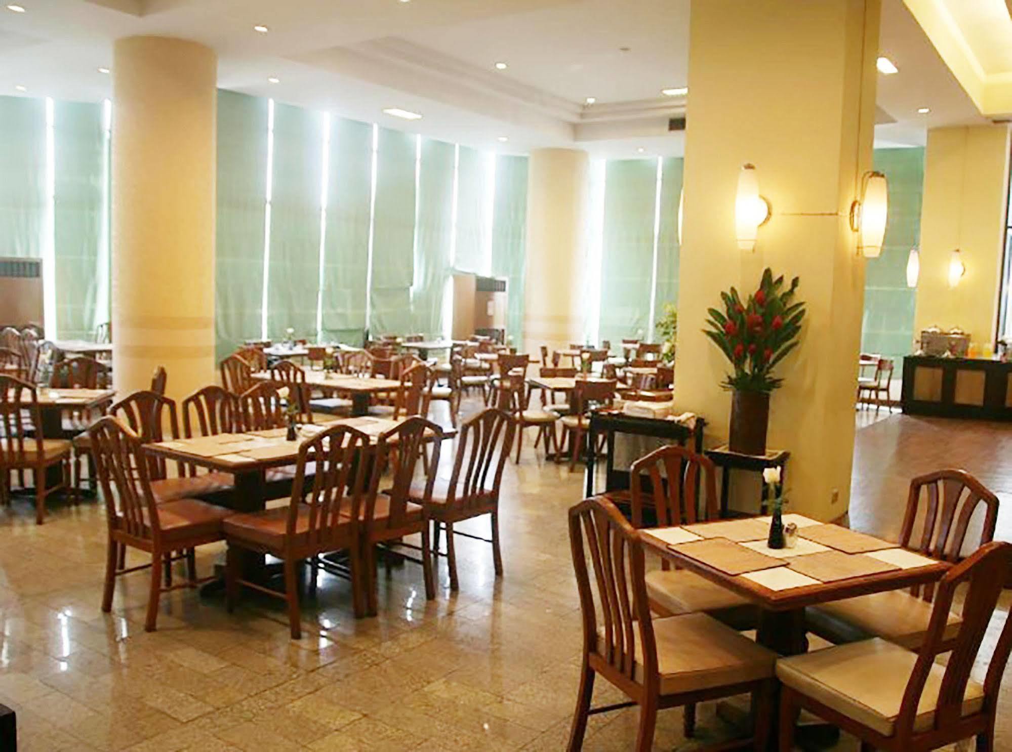 Royal Lanna Hotel Chiang Mai Exterior photo